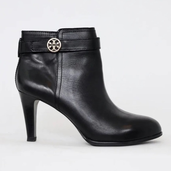 Tory Burch Black
Bristol Equestrian Calf
Leather Ankle Zip Bootie size 10M - Picture 1 of 14